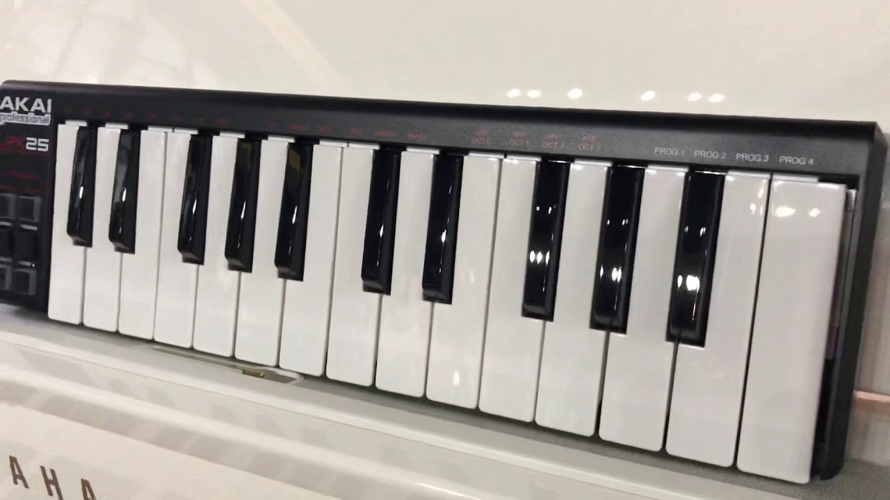 AKAI LPK25