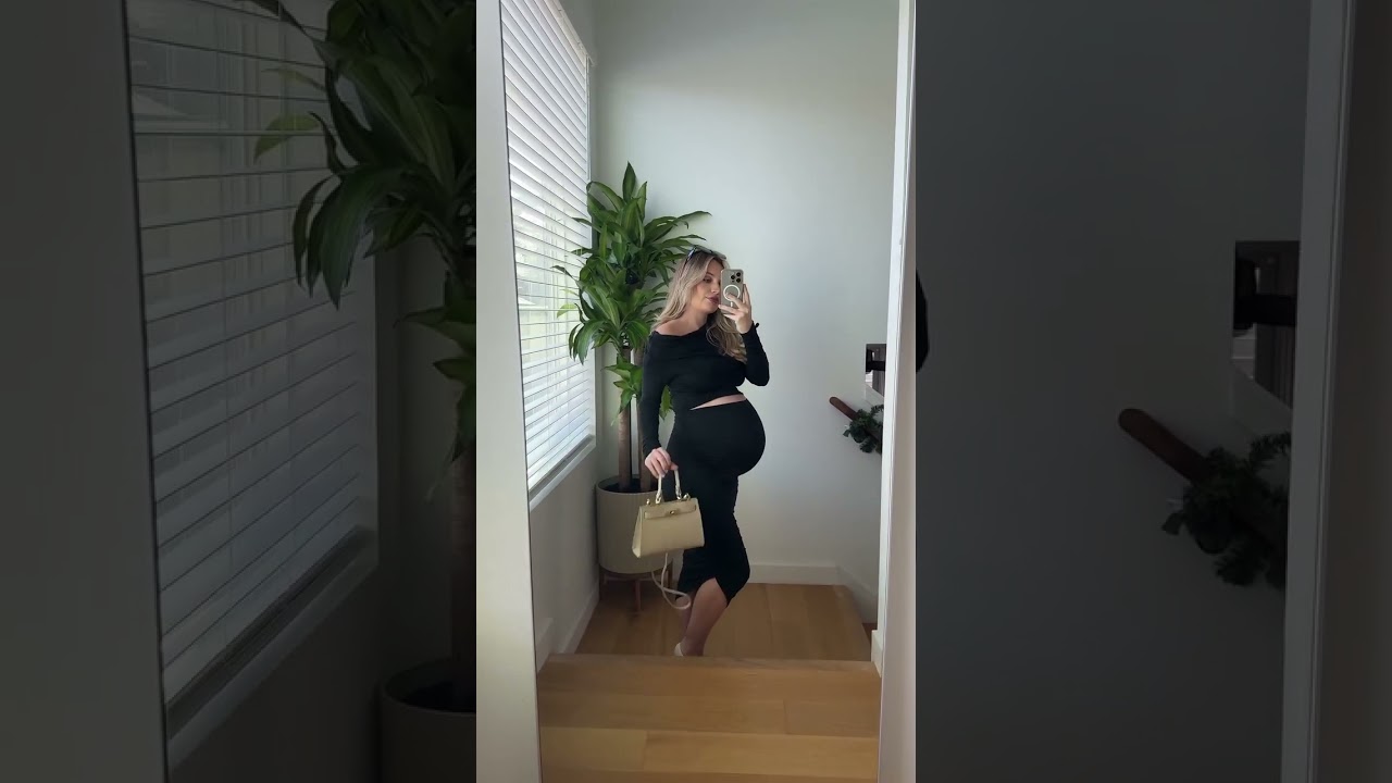 9 months pregnant and wearing the most comfy flattering non-maternity set ✨