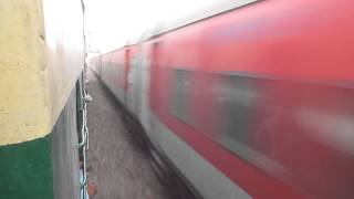 22691 Bangalore City - Hazrat Nizamuddin Rajdhani Express !!