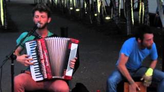 Video thumbnail of "Opa Opa Amerika Europa! Moldavian buskers in London"