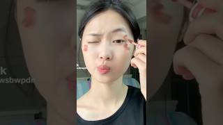 Korean makeup hack 🤌🏻💕👀✨#shortsfeed #makeuphacks #shorts
