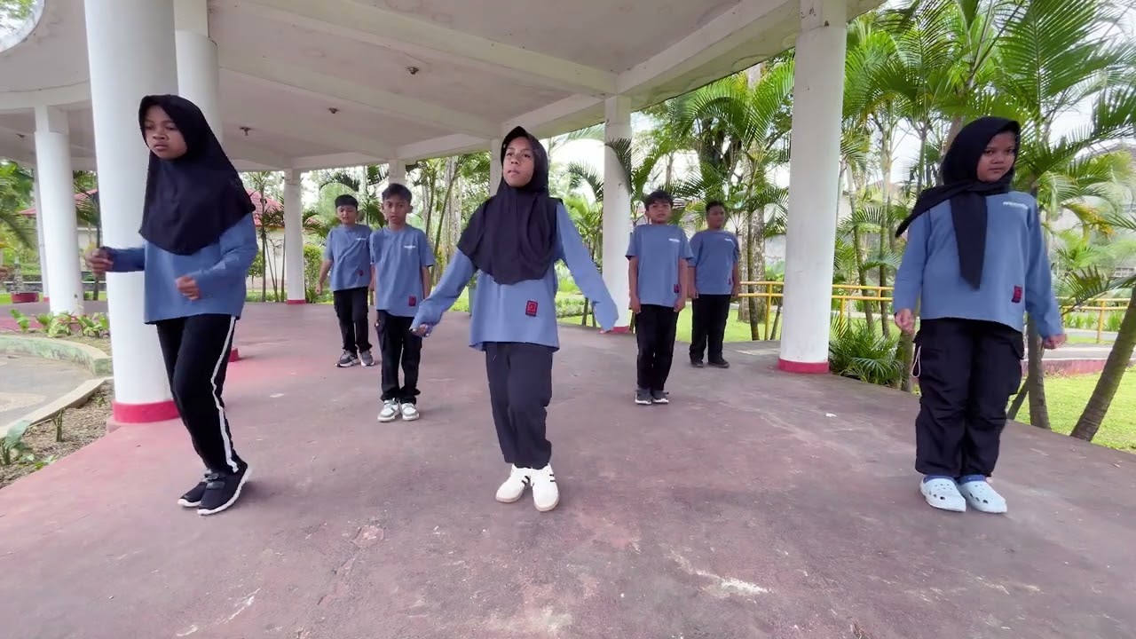 Senam Kebugaran Indonesia - Siswa dan Siswi SD MI Ma'arif Kliwonan Wonosobo ( KELOMPOK 2 )