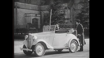 田中絹代、36年式ダットサン15型ロードスターを運転する　映画「女医絹代先生」1937年 より