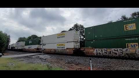NS 265 Intermodal Taylors, SC w/BNSF & NS lash up