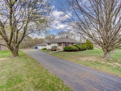 10416 Beecher Road, Flushing, MI home video tour