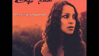 Video thumbnail of "Gaby Moreno - Amapola"