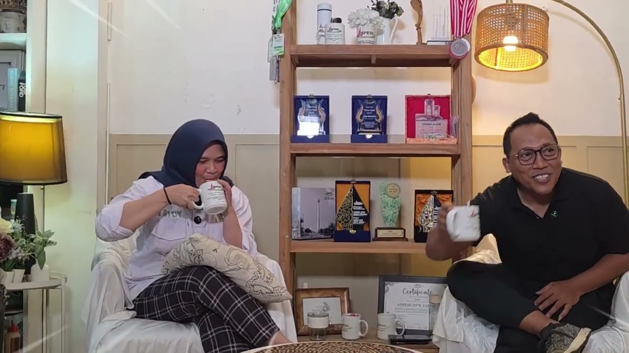 Susie Flower Decoration & Catering: Bertahan, Bertumbuh, Bertransformasi, Yuk Kenalan dgn Teh Heidy