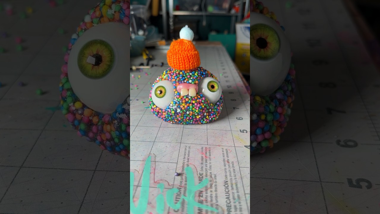 Quake Hold Gel and foam ball blob