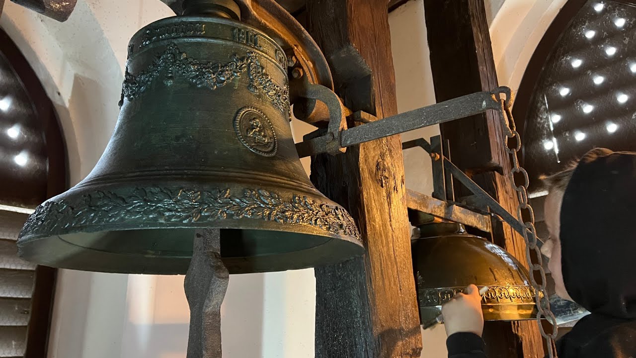 #zazvony do věže kaple Jména Panny Marie ve Velečíně