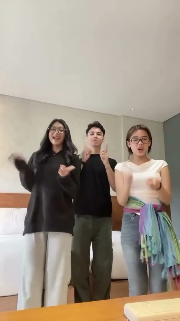 Gemes banget!! Flavio, Aqeela, William terlihat kompak di lokasi Asmara Gen Z #shorts