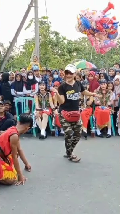 Tante cantik ikut goyang‼️