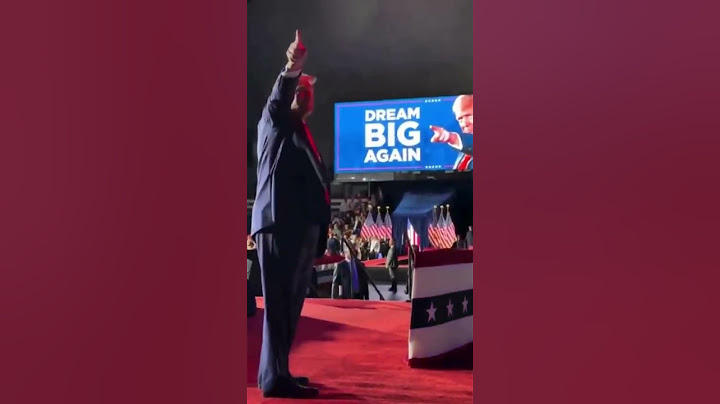 Eleições nos EUA: Trump dança Village People após discurso e reivindicar vitória