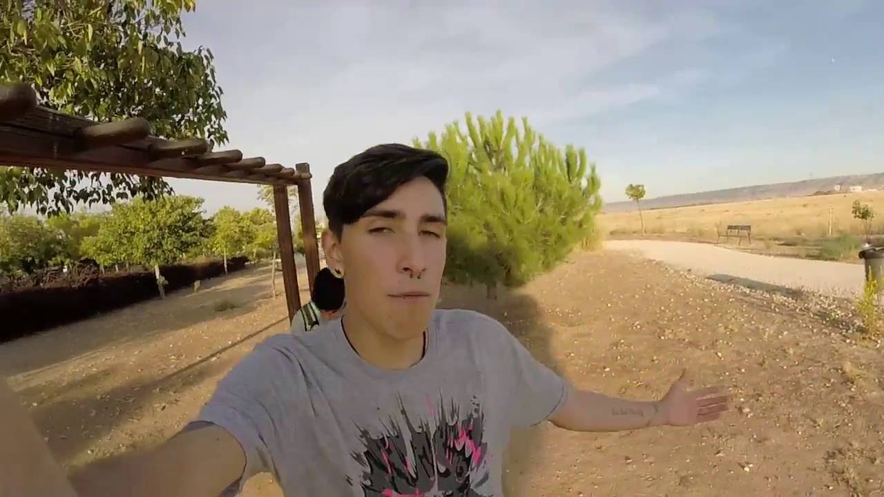 Reto del Taser Bottle Flip Challenge | Thunderhard