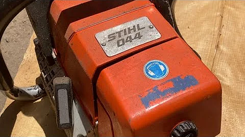 Stihl 044 chainsaw top end replacement. Part 1. The breakdown