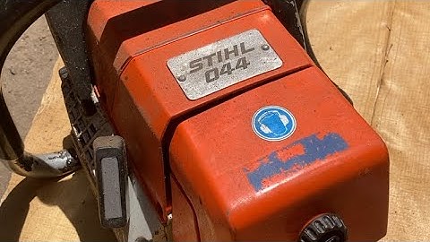 Stihl 044 chainsaw top end replacement. Part 1. The breakdown