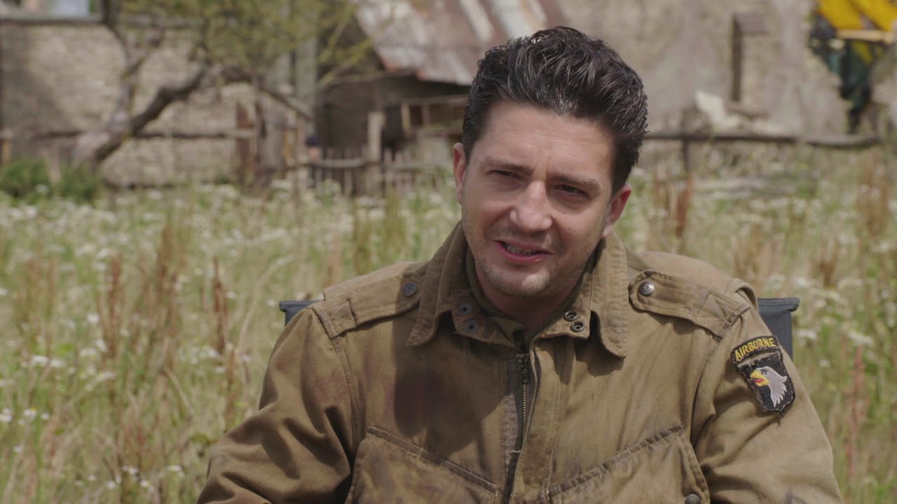 Overlord Itw John Magaro (official video) YouTube