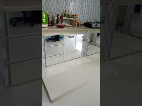 Video: Apron Cermin Untuk Dapur (28 Foto): Ciri Apron Dari Cermin Untuk Dapur Putih