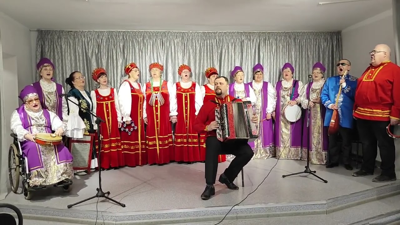 Сводный хор ансамблей Радуга и Оптимист.