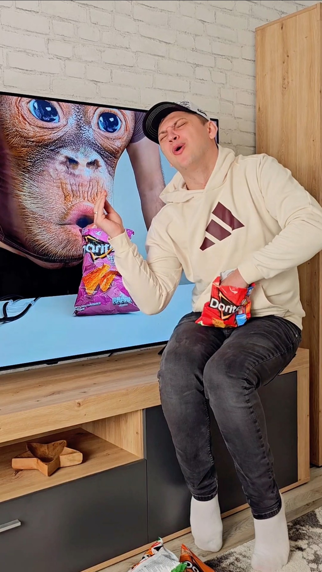Do you like Doritos Chips? ? CRAZY Gorilla ?