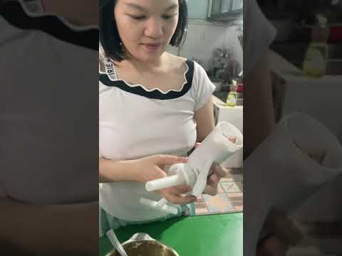 Video Tự làm xúc xích siêu nhanh, an toàn thực phẩm bằng vỏ... - youtube