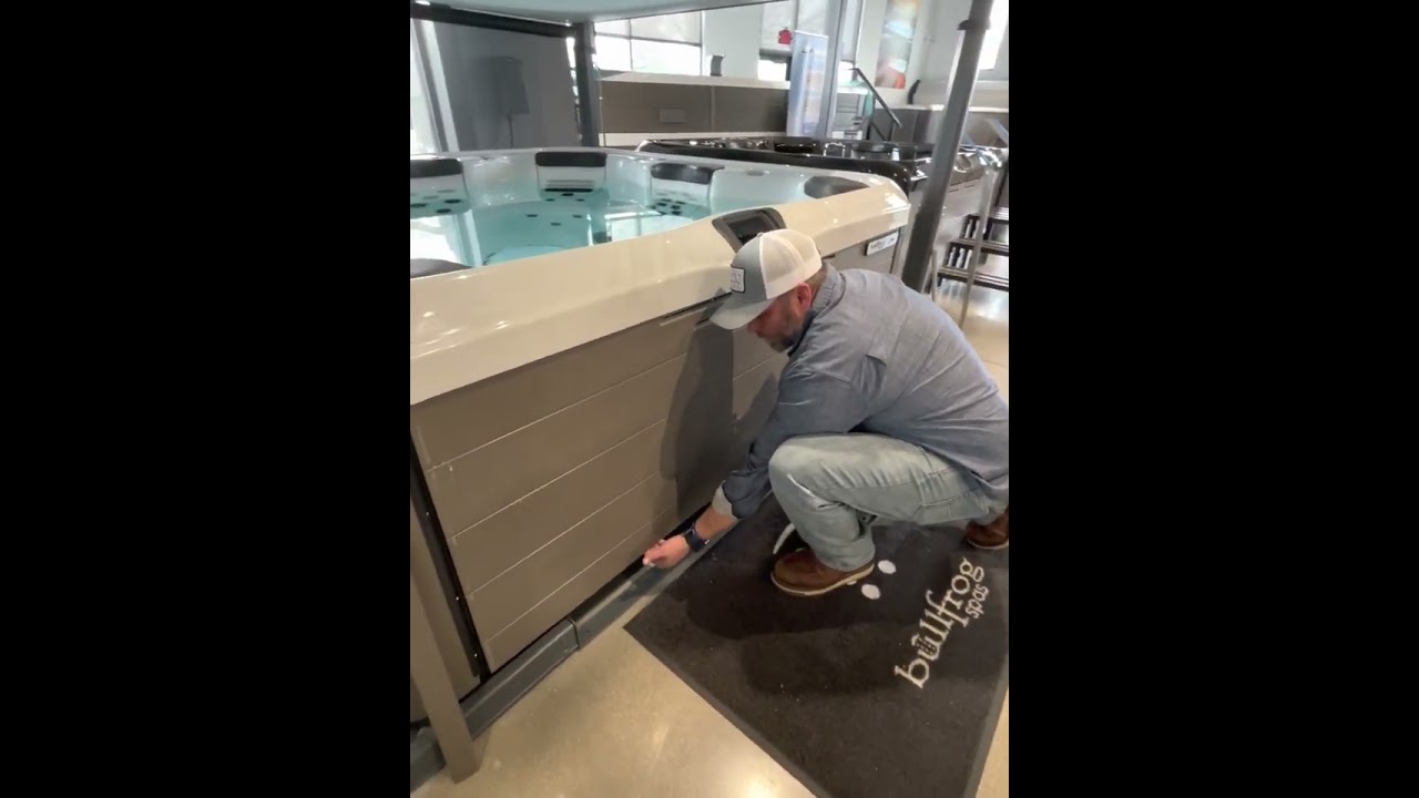 Как снять переднюю панель на спа-бассейне Bullfrog