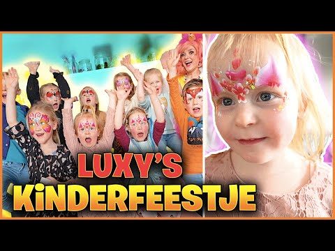 LUXY HAAR EERSTE KiNDERFEESTJE ViEREN 🥳 ( 5 jr) | Bellinga Vlog #2742