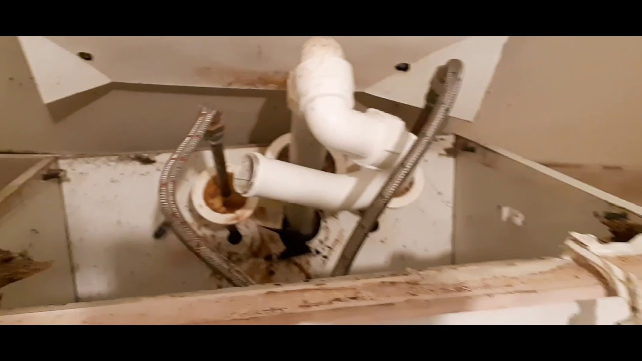 I sink fell down 😱😂 YouTube