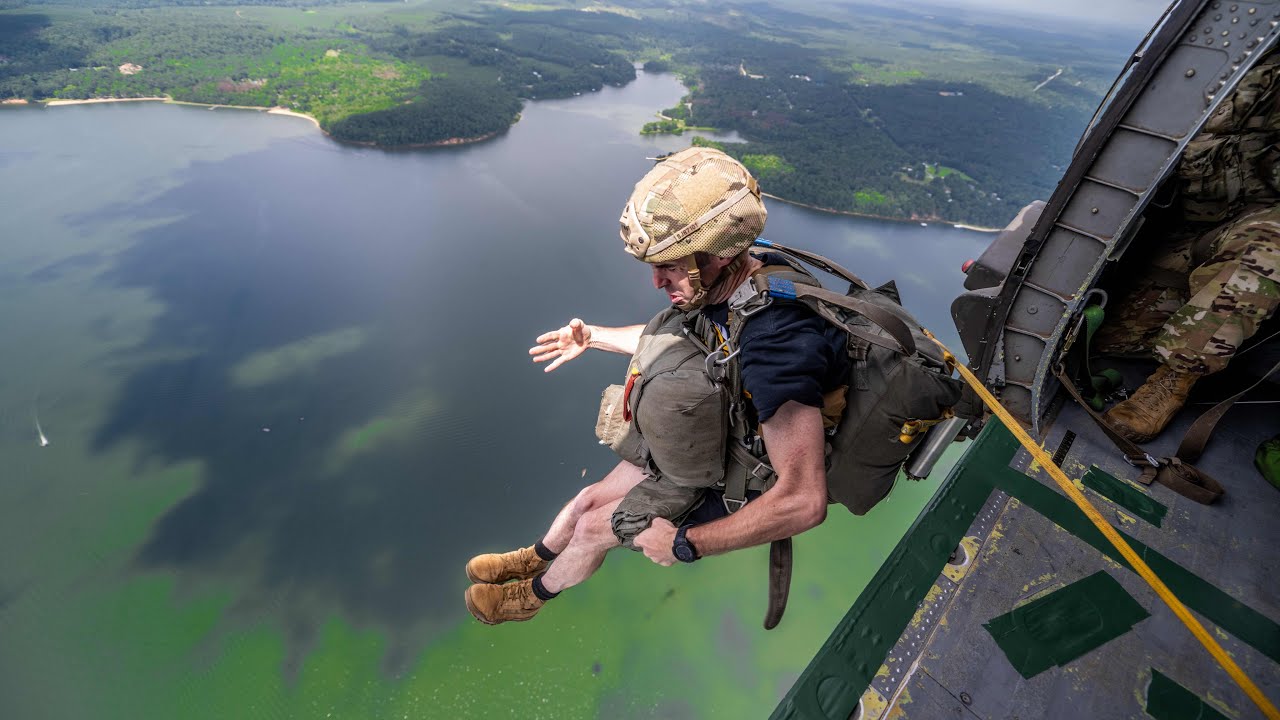 478th CIVIL AFFAIRS BATTALION AIRBORNE OCEAN JUMP 