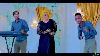 HEESTA WAABERI ERGO U DIRO HIBAAQ XURMO FT FARXAAN QABOOJIYE  VIDEO