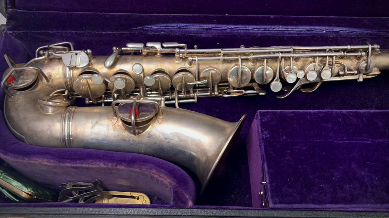 Can I Restore the Shine to this Vintage Saxophone? | Conn New Wonder II Alto