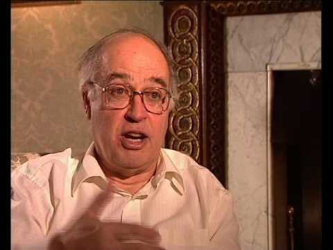 Michael Atiyah - Princeton (24/93)