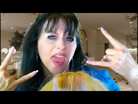Asmr Fr/ RP La coiffeuse un peu déjantée (softspoken, ambiance, triggers...)