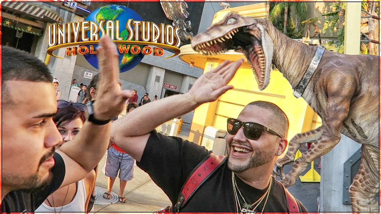 Sneaking Into Universal Studios Hollywood With M2ThaK vlogs in spanish