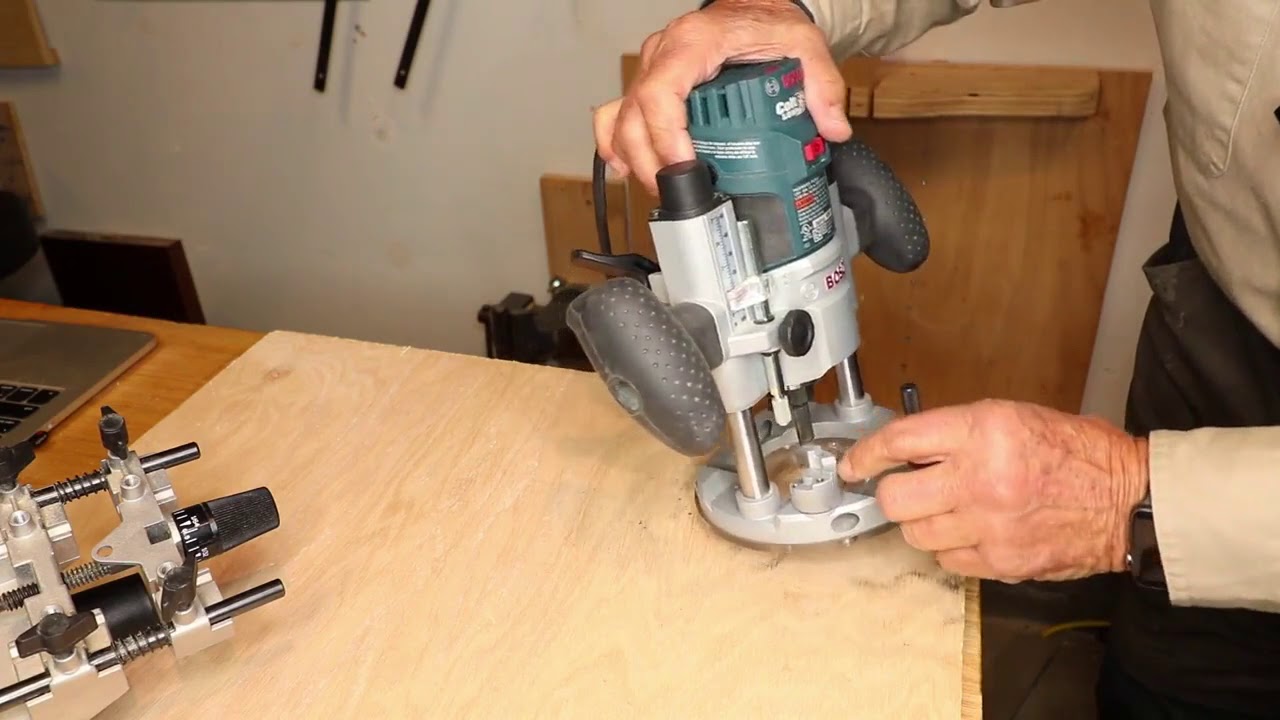 A 3 Minute Overview of Using the Bosch PR20EVS Plunge Router YouTube