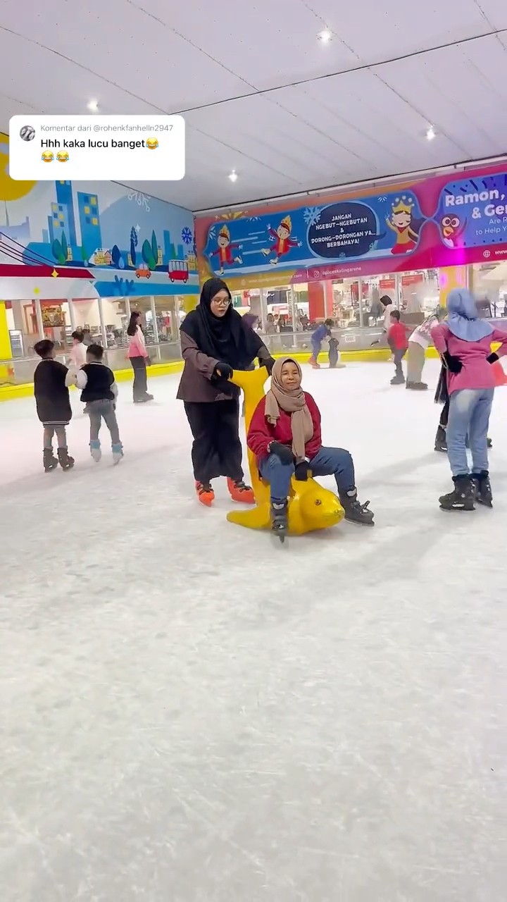 DIREY KETIKA MAIN ICE SKATING?