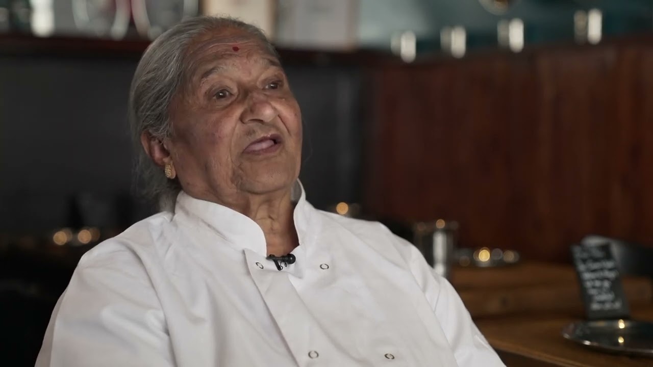 85-year-old Indian origin chef takes UK by storm (Hindi Report)
