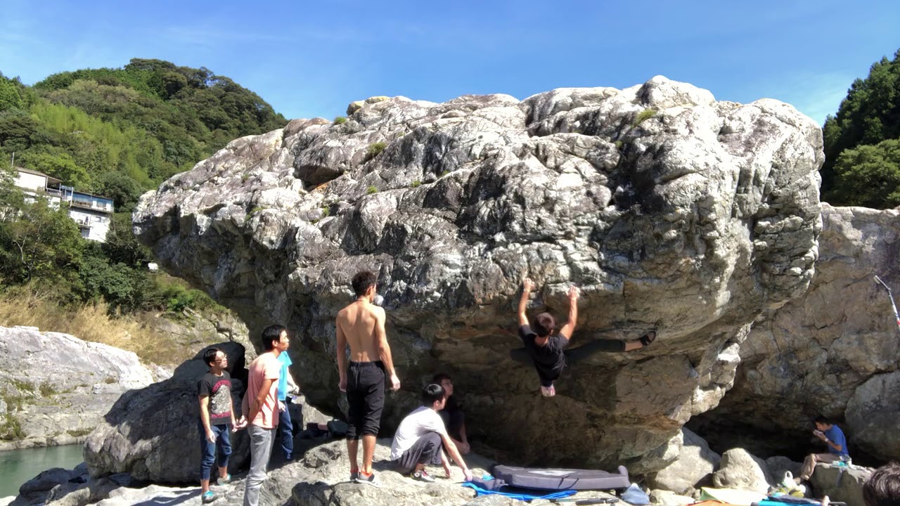 仁淀川 超時空 二段【クライミングチャンネル】外岩ボルダリングの動画