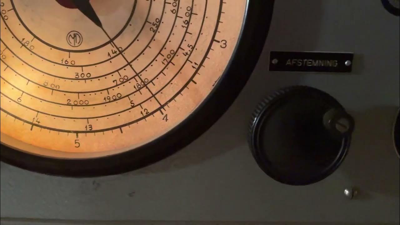 Listening to Radio New Zealand International on an M.P. Pedersen B285K