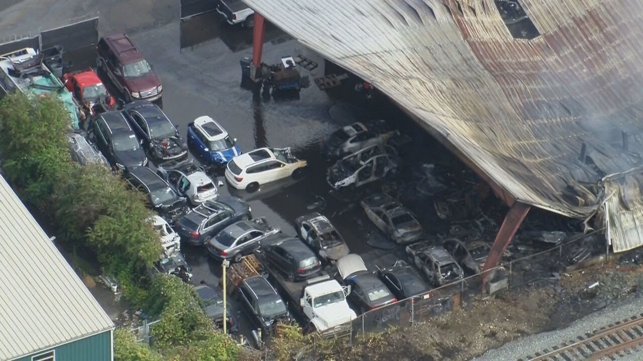 WATCH Fire at auto repair shop in YouTube