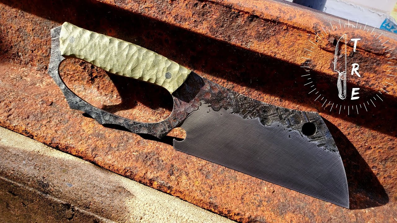 Shaping The Scales "Flint Knapped" Style Daily Vlog Knife Maker