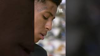 NBA YoungBoy offre une paire de baskets à un fan • LA RUDDACTION