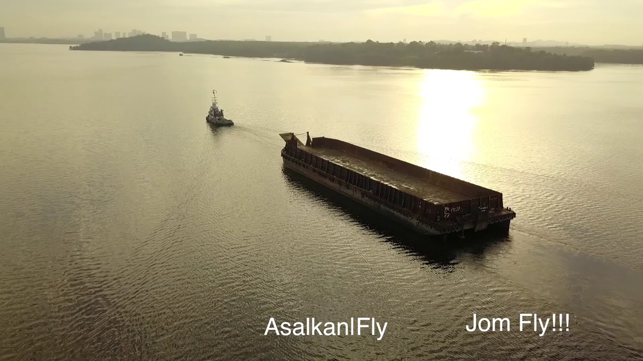 Sand barge on the Straits