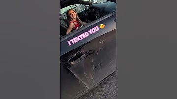 Girl revs at biker and then he gets her number 😍 @RicanViber