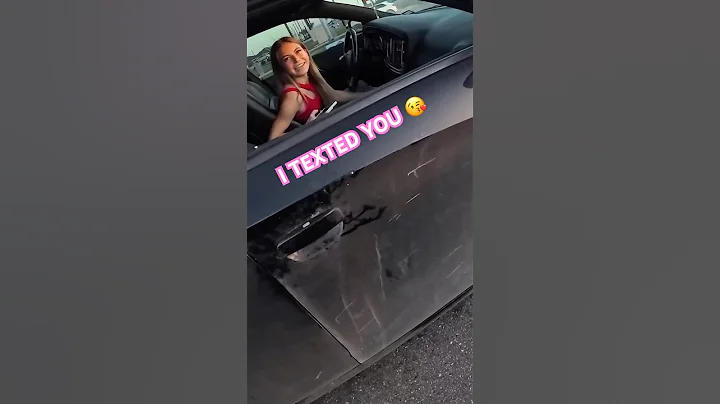 Girl revs at biker and then he gets her number 😍 @RicanViber