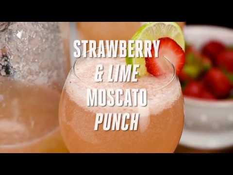 strawberry-and-lime-moscato-punch-//-real-housemoms