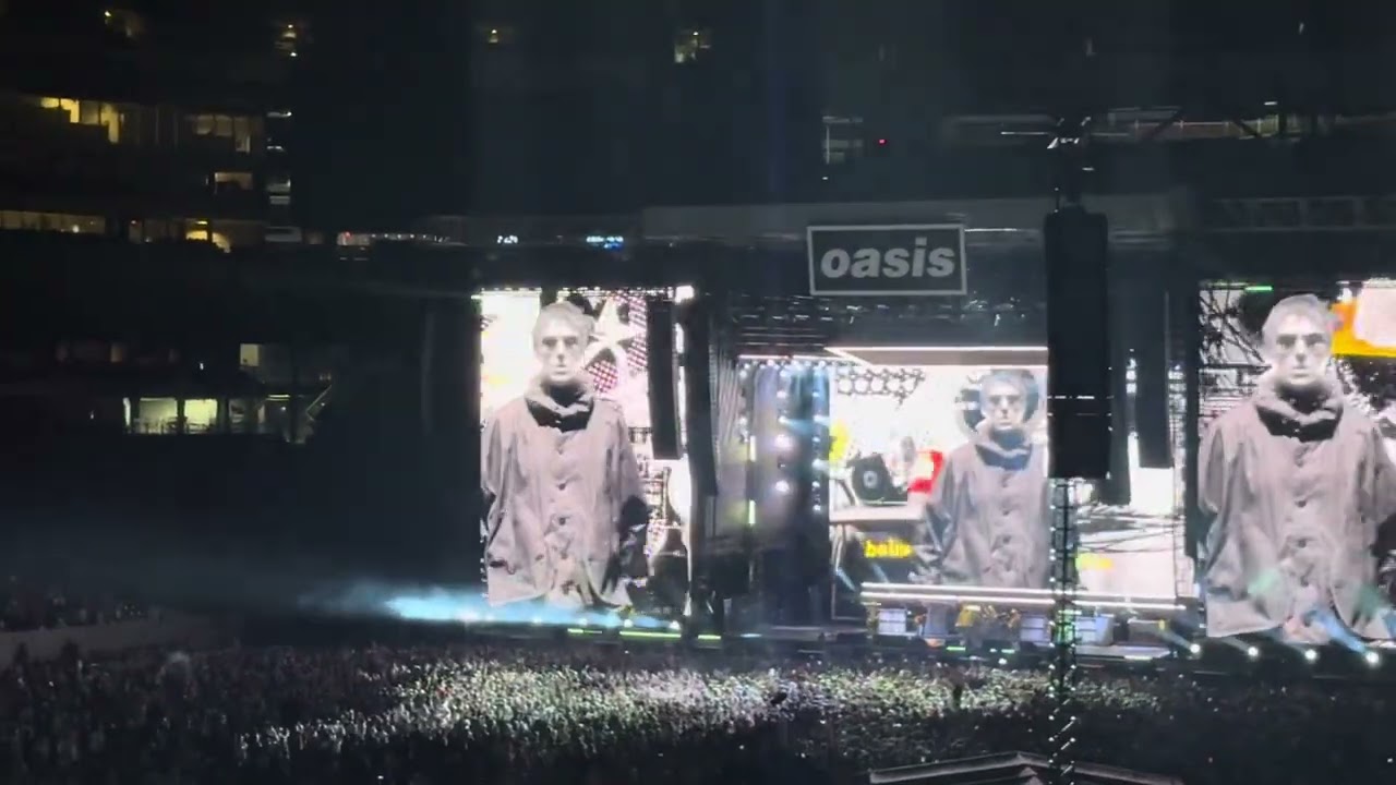Oasis - Morning Glory (Live@Metlifestadium) 
