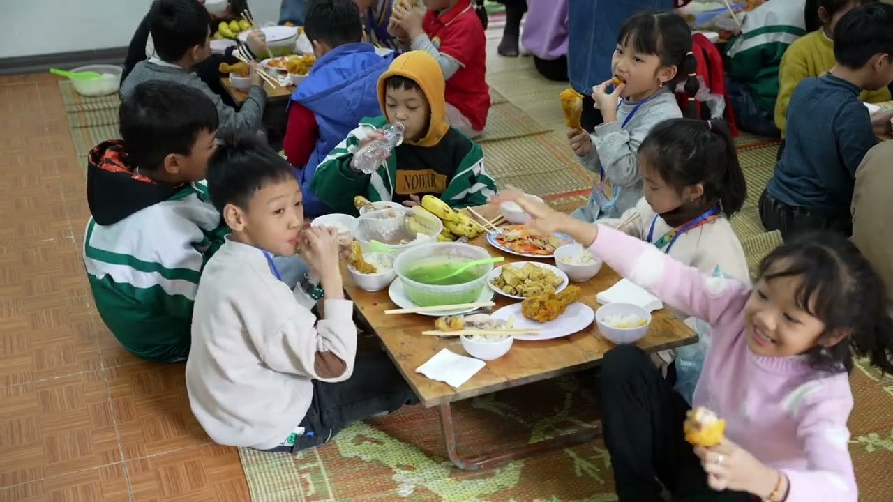 CHƯƠNG TRÌNH HỌC TẬP DÃ NGOẠI TẠI ĐỀN ĐÔ -  ERAHOUSE CỦA TRƯỜNG TIỂU HỌC THỊ TRẤN VĂN GIANG.