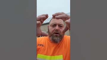 配管工と電気工のライバル関係 #電気 #配管 #面白い #建設 #スパーキー