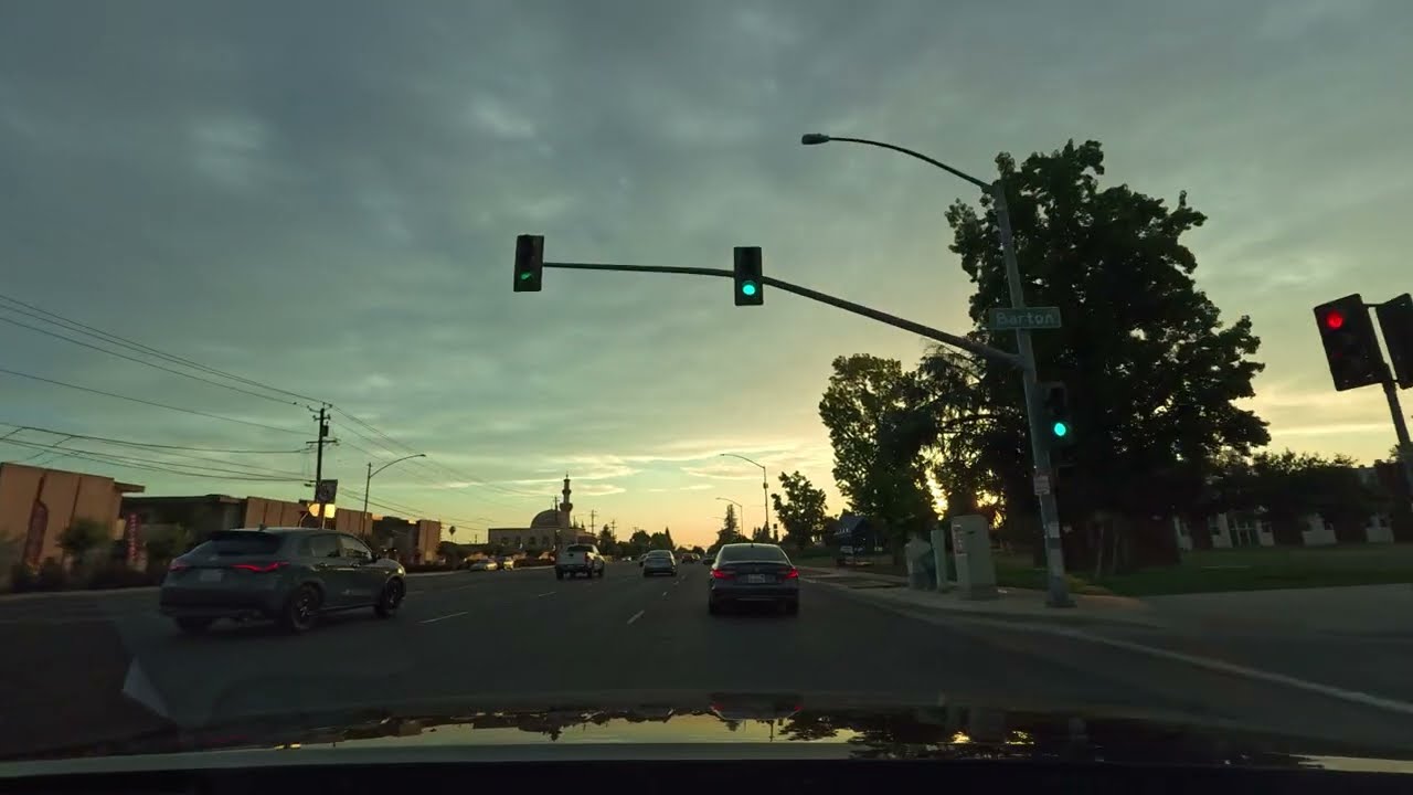 Fresno 4K UHD - Shaw Avenue - Sunset