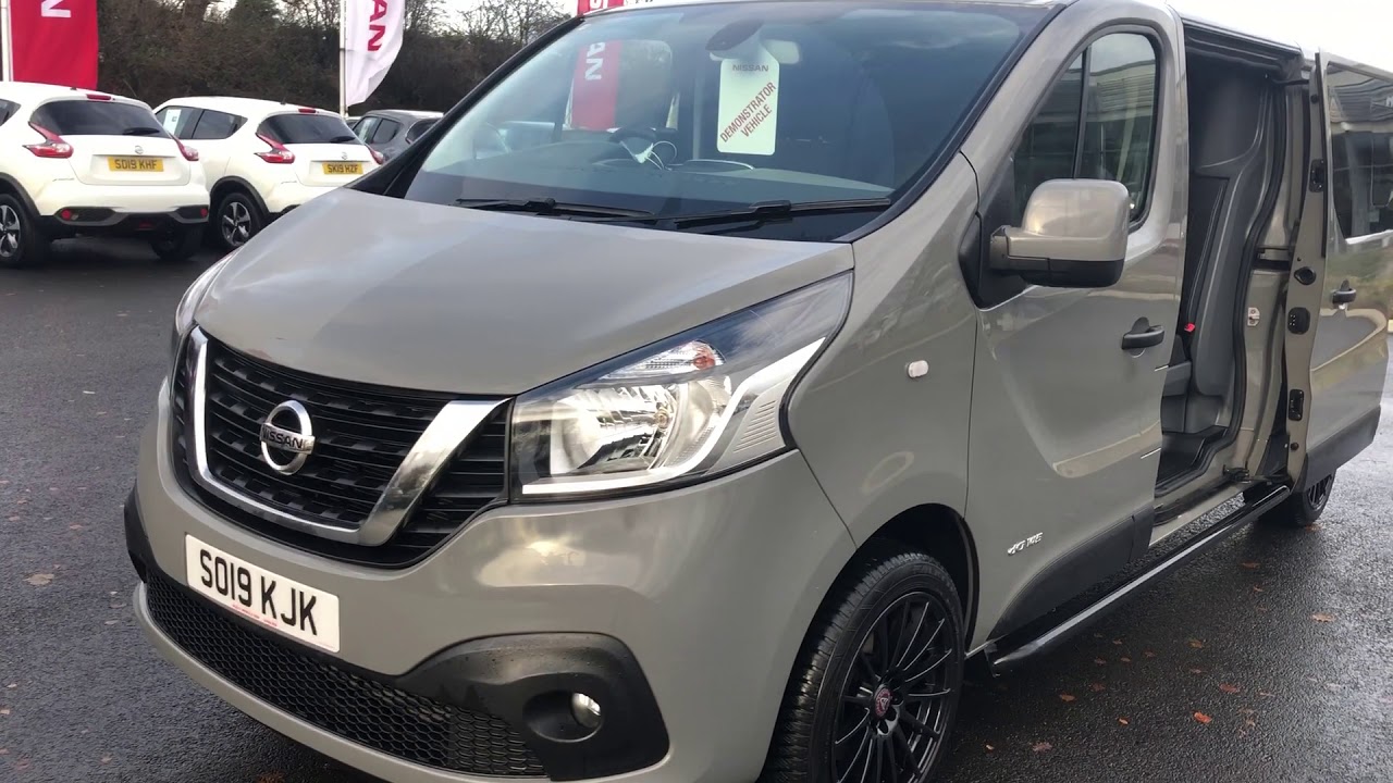 Nissan NV300 Crew Van 6 seats Mole Grey 